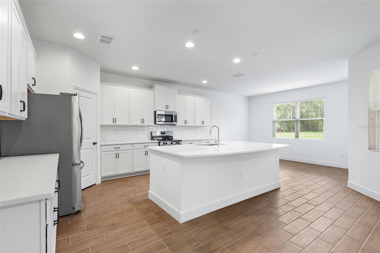 2569 ROGERS RD, LAKELAND, FL, 33812
