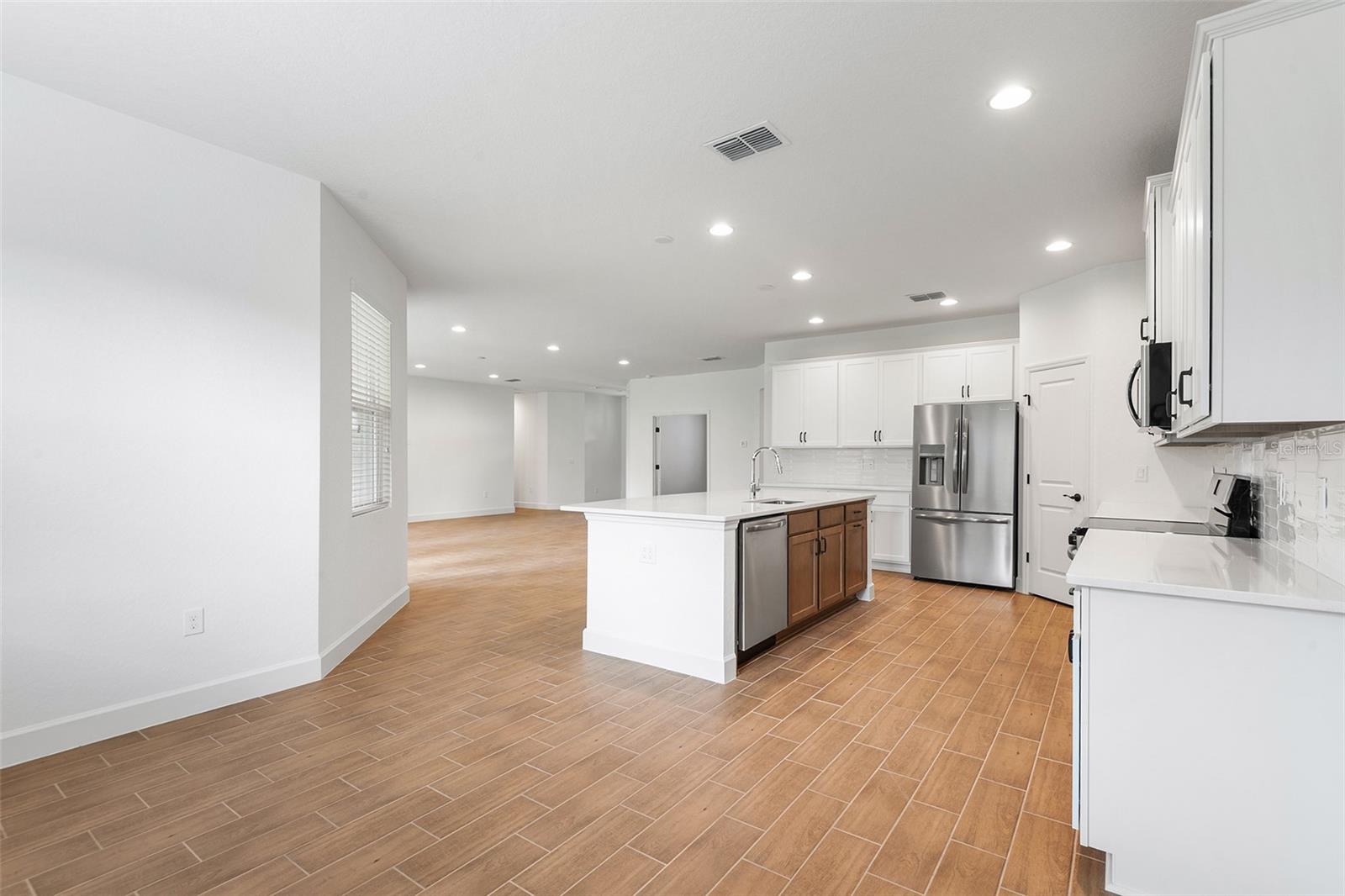 2569 ROGERS RD, LAKELAND, FL, 33812