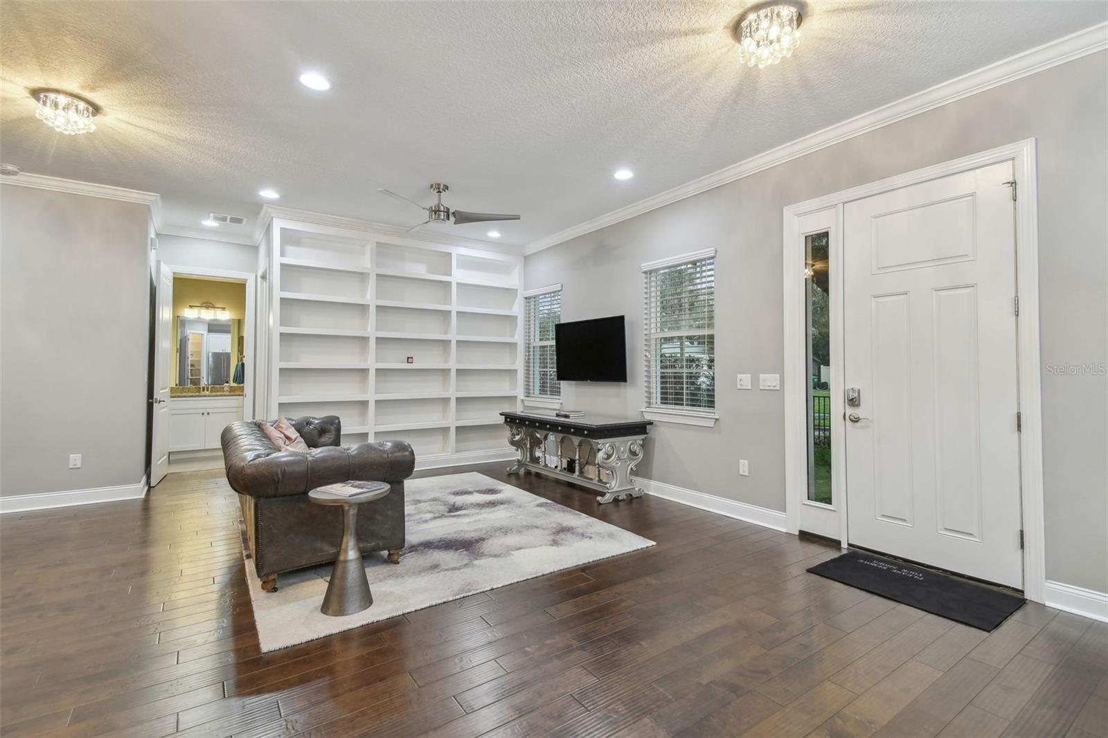 401 S MELVILLE AVE, TAMPA, FL, 33606