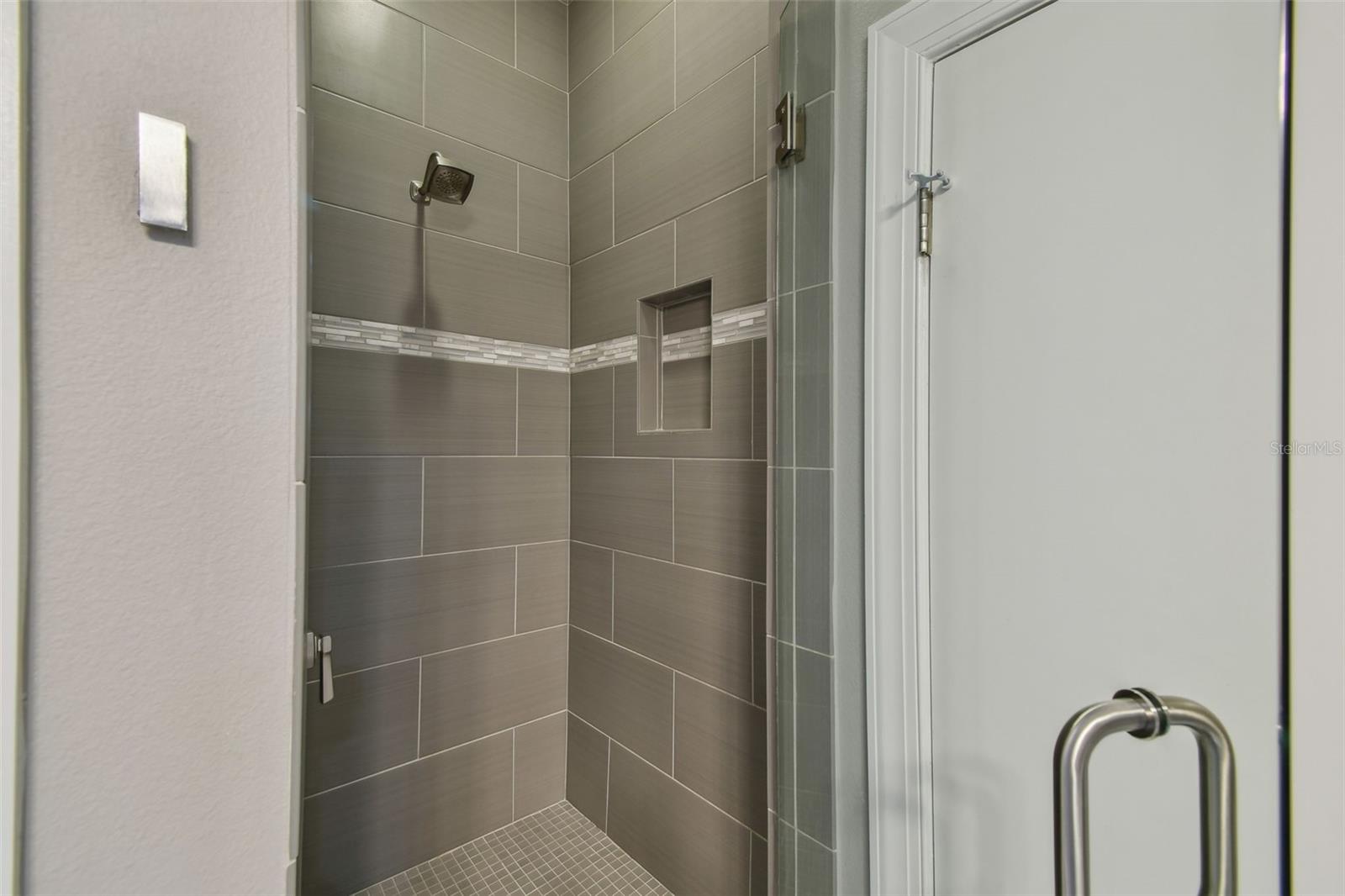 401 S MELVILLE AVE, TAMPA, FL, 33606