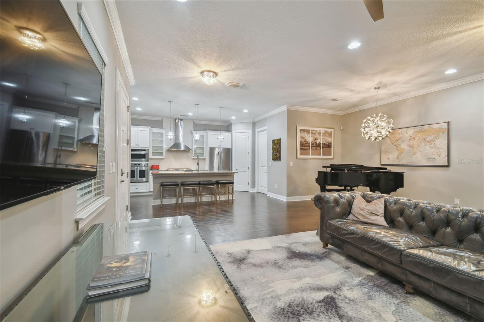 401 S MELVILLE AVE, TAMPA, FL, 33606