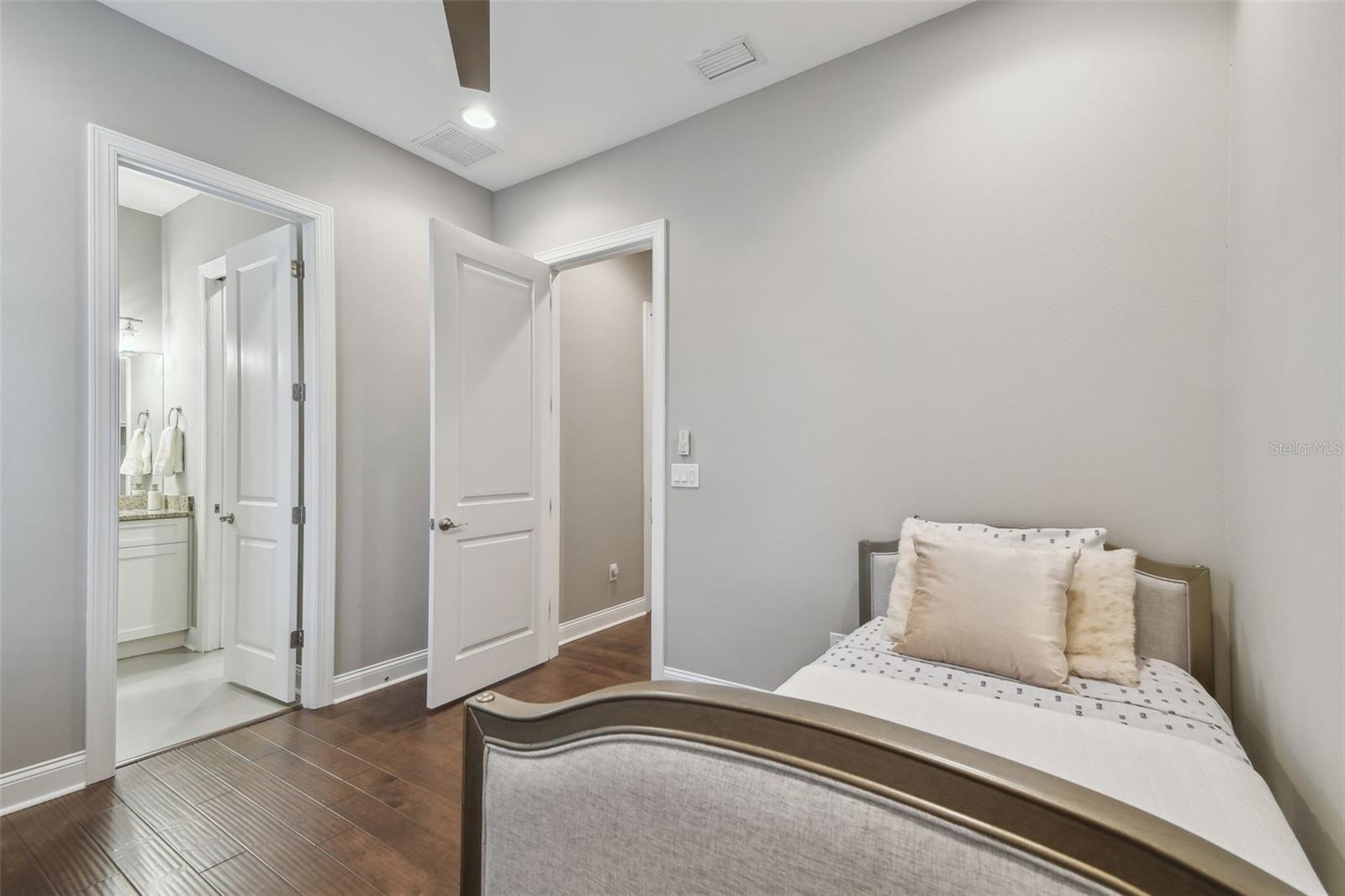 401 S MELVILLE AVE, TAMPA, FL, 33606