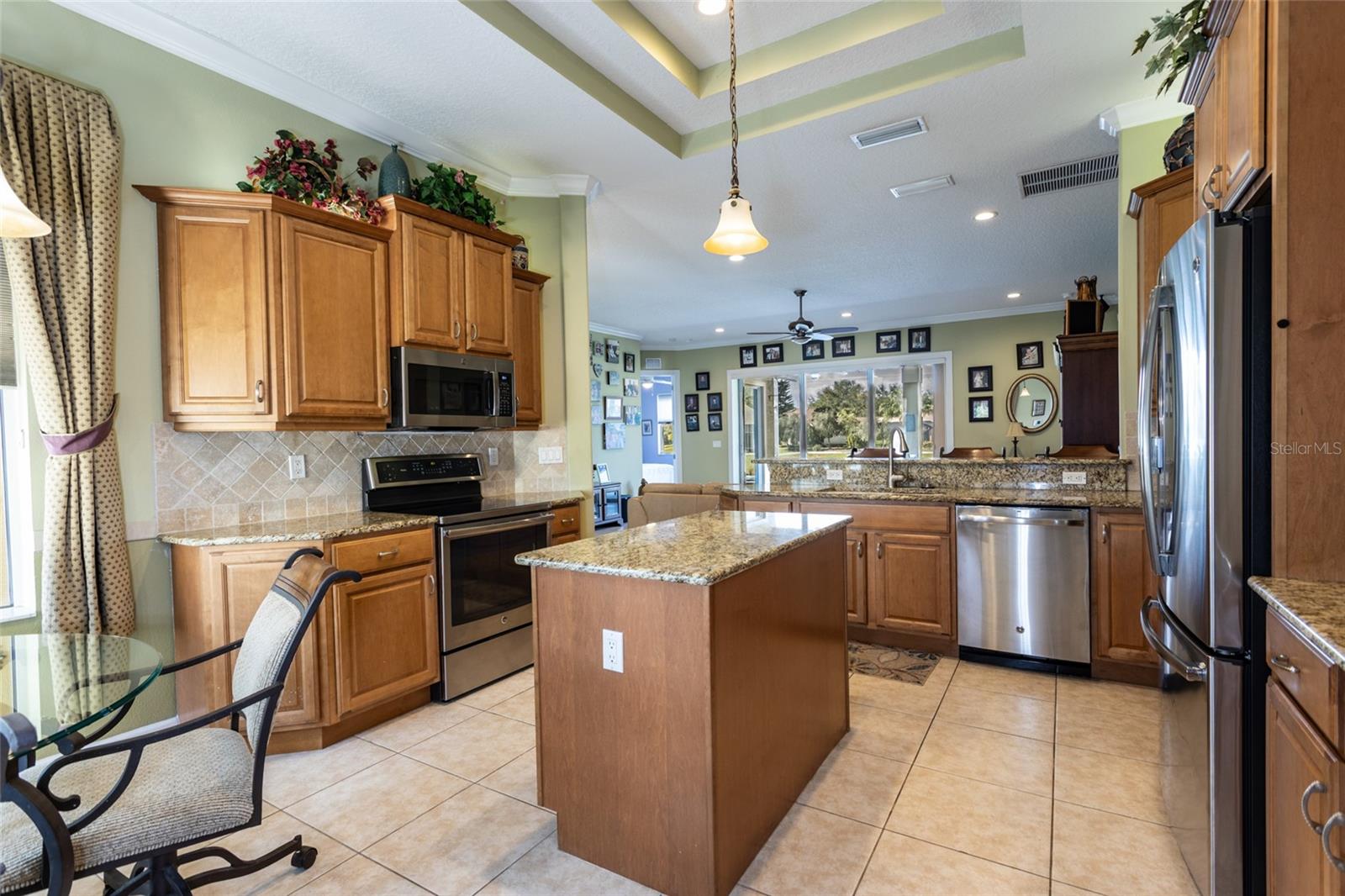 99 SOUTHLAKE DR, PALM COAST, FL, 32137