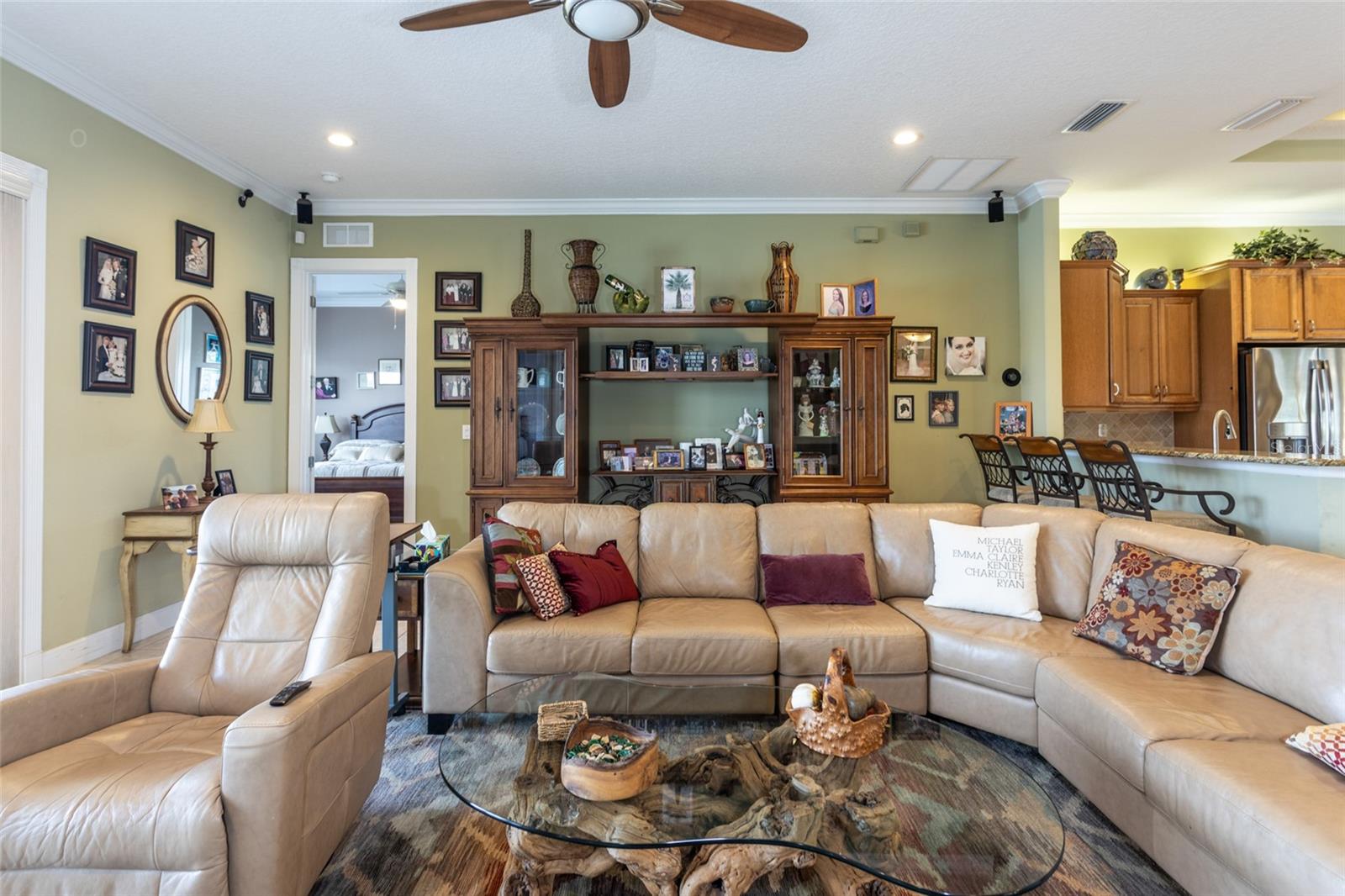 99 SOUTHLAKE DR, PALM COAST, FL, 32137