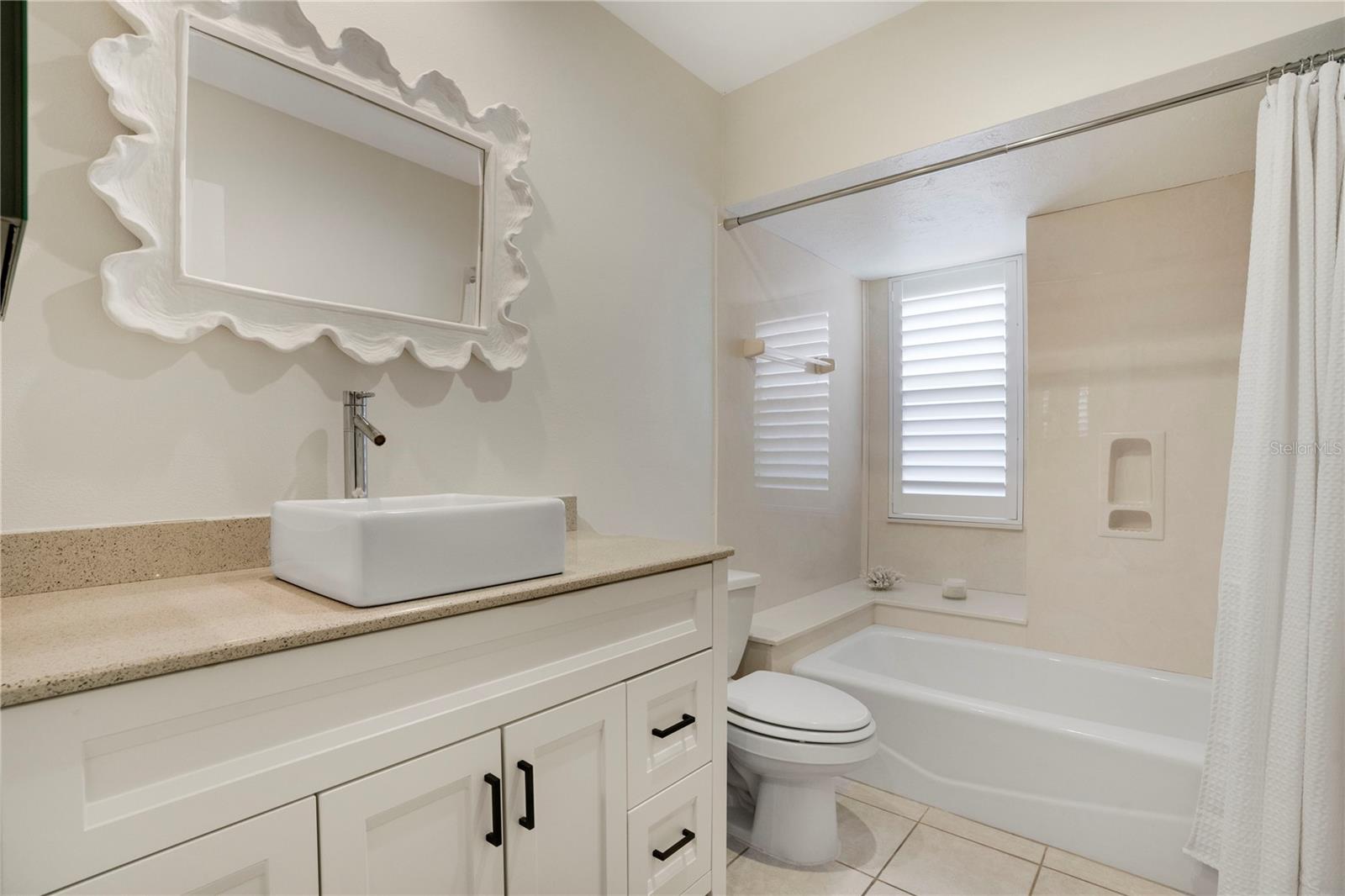 329 AVENIDA LEONA, SARASOTA, FL, 34242