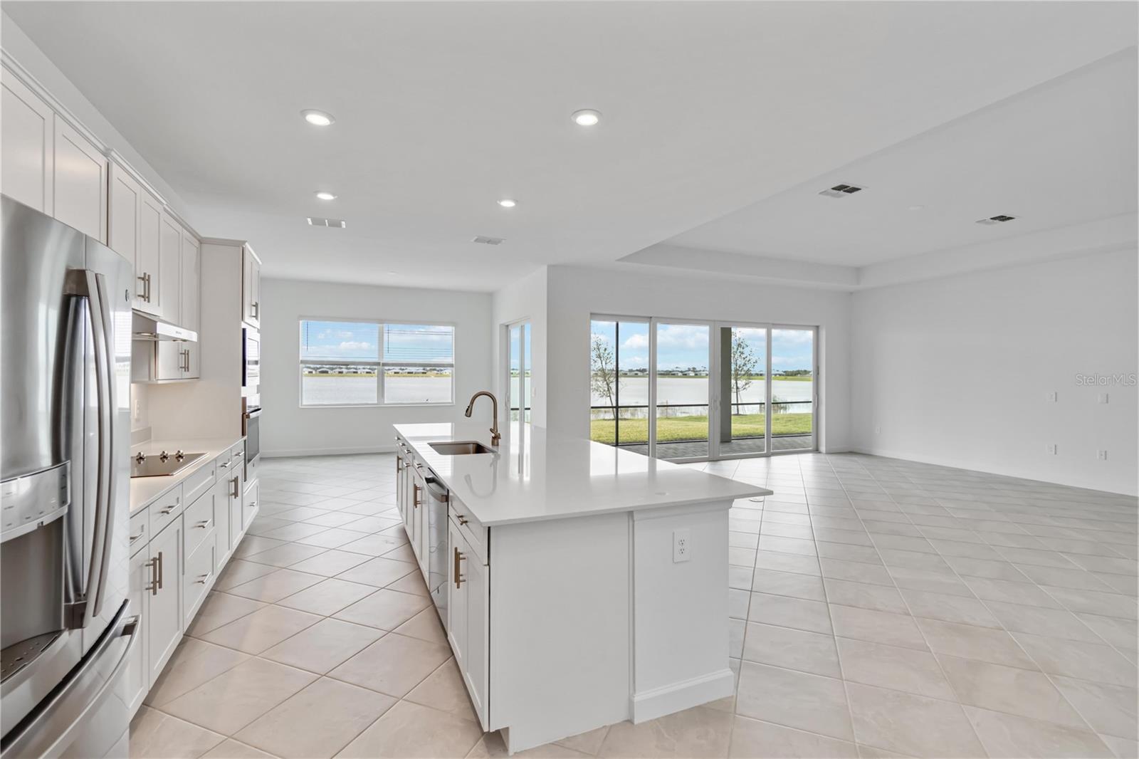 8562 SHORE LAKE DR, ENGLEWOOD, FL, 34224