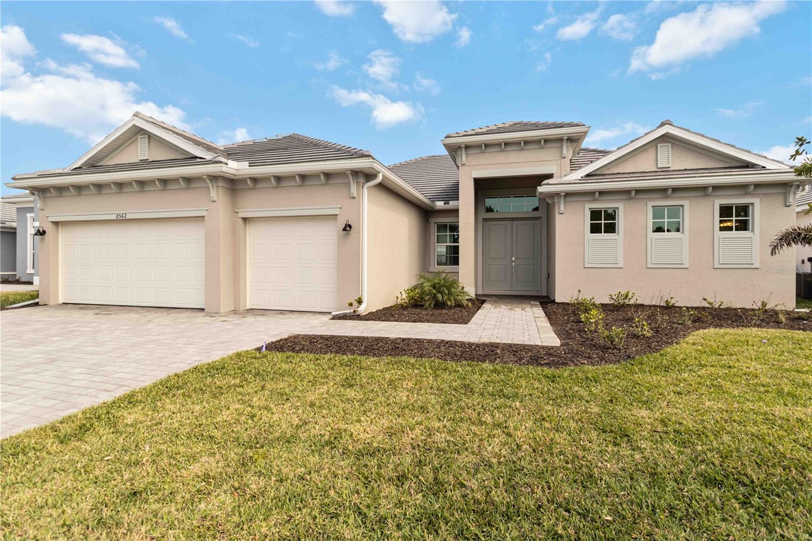 8562 SHORE LAKE DR, ENGLEWOOD, FL, 34224