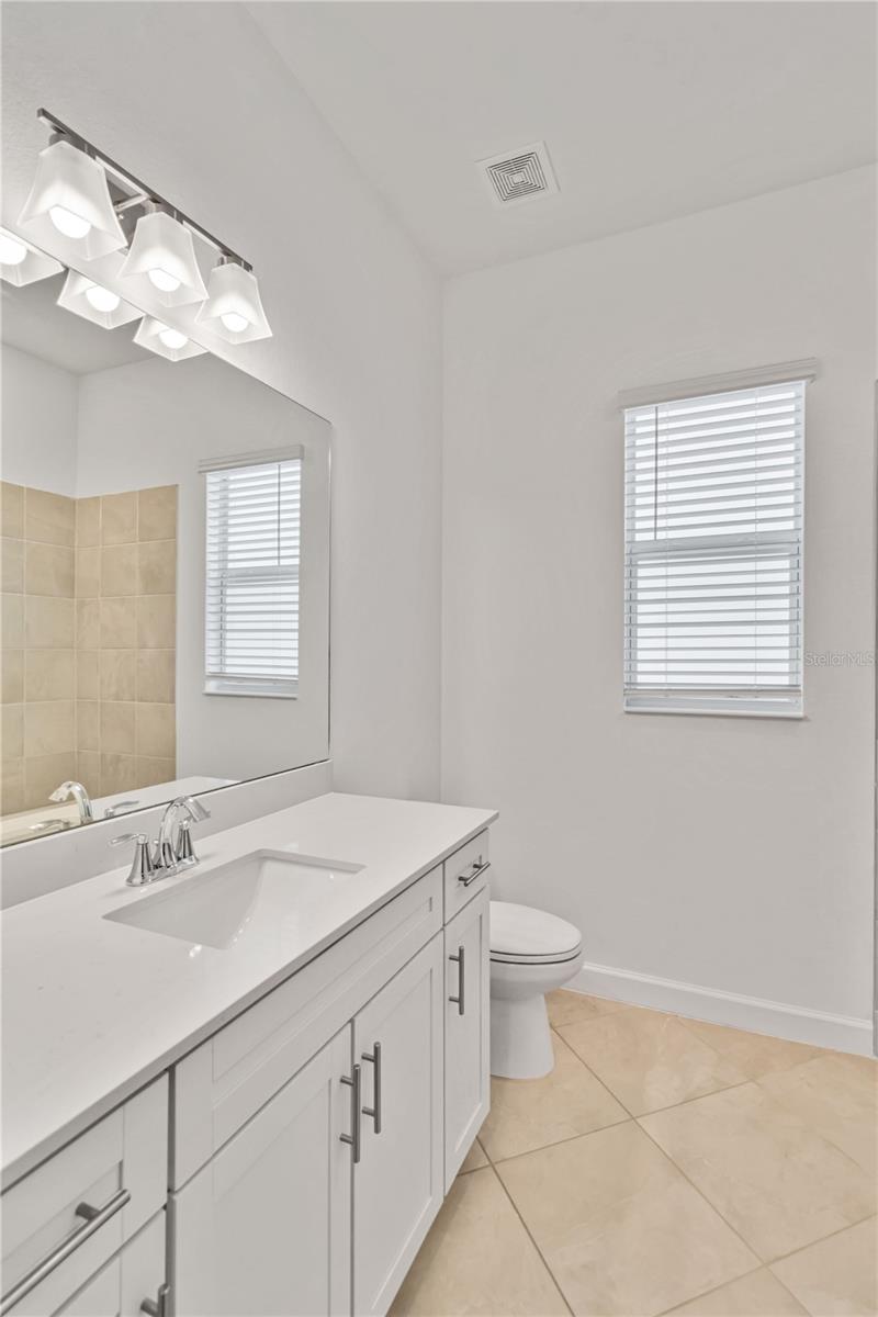 8562 SHORE LAKE DR, ENGLEWOOD, FL, 34224