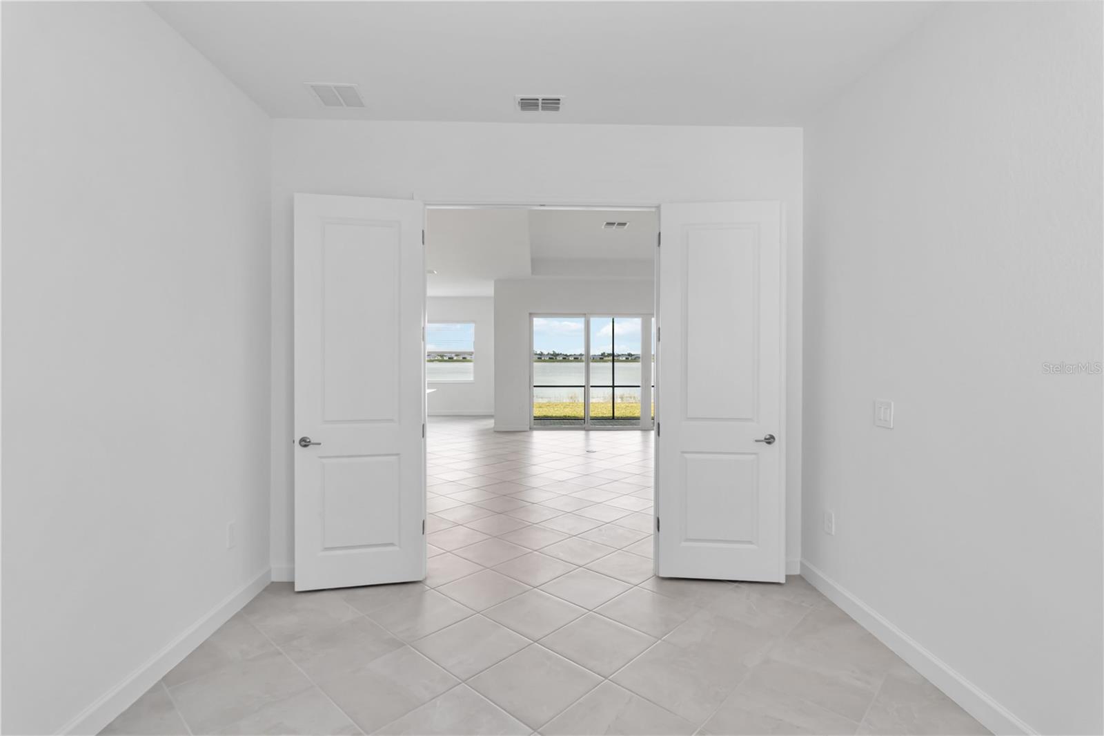 8562 SHORE LAKE DR, ENGLEWOOD, FL, 34224