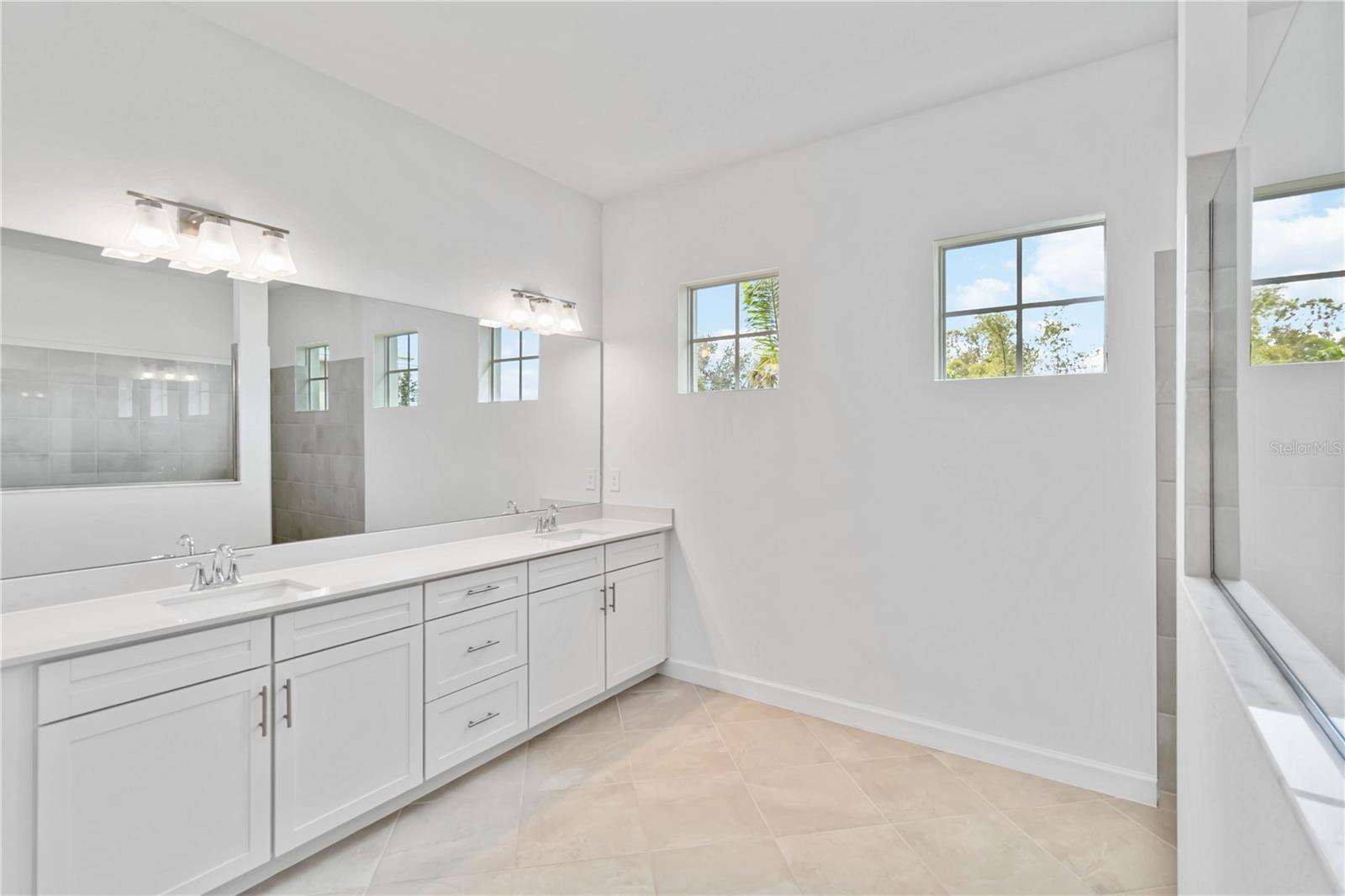 8562 SHORE LAKE DR, ENGLEWOOD, FL, 34224