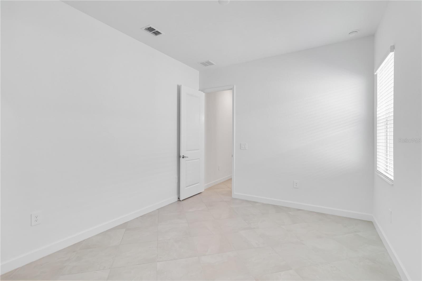 8562 SHORE LAKE DR, ENGLEWOOD, FL, 34224