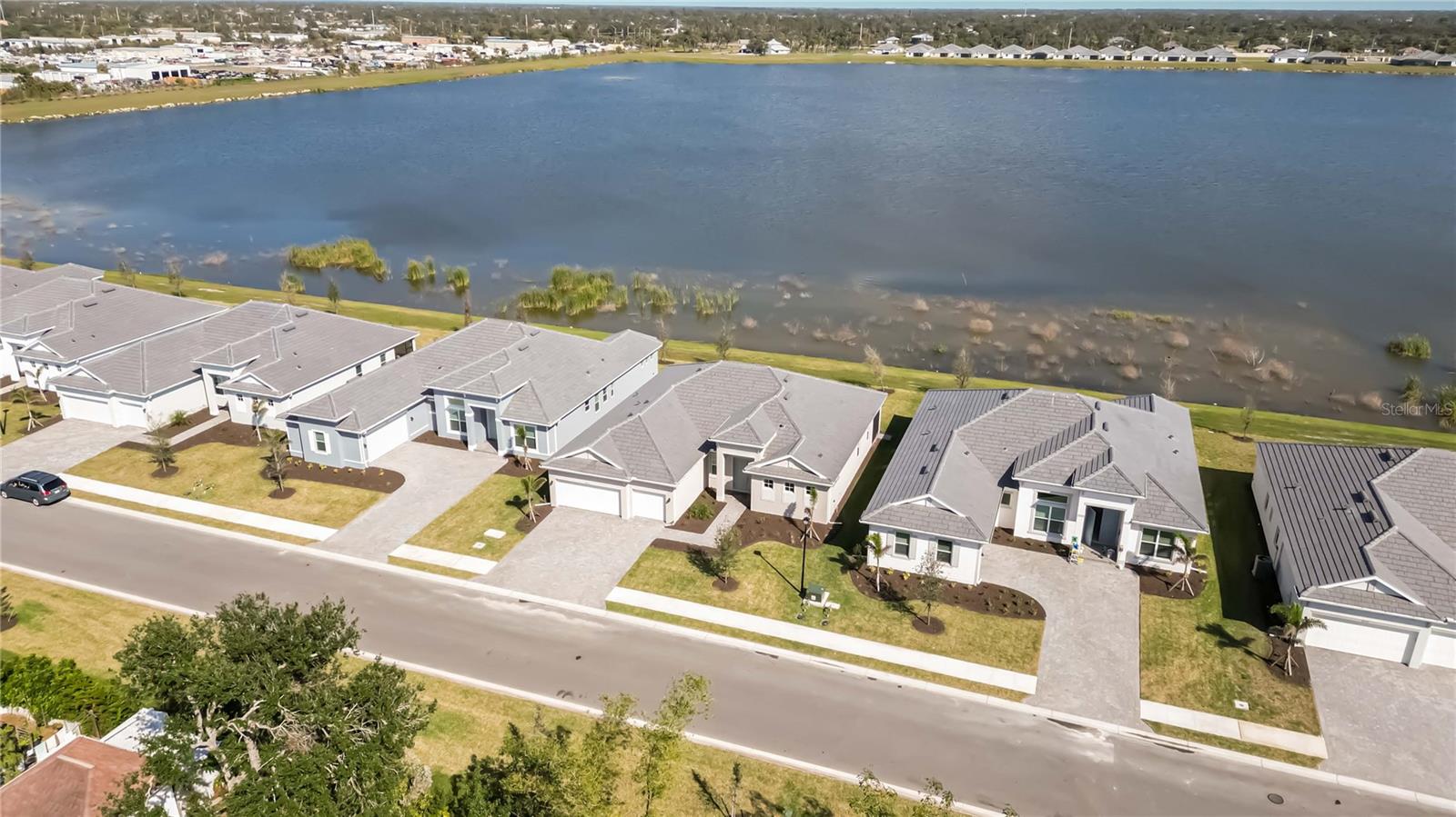 8562 SHORE LAKE DR, ENGLEWOOD, FL, 34224