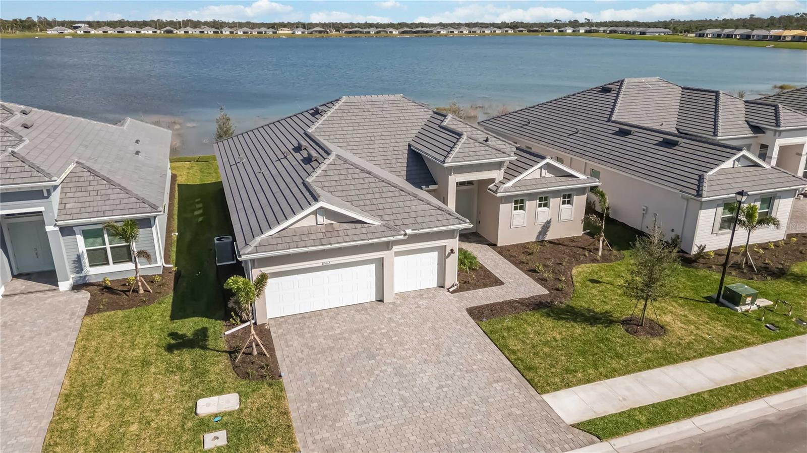 8562 SHORE LAKE DR, ENGLEWOOD, FL, 34224
