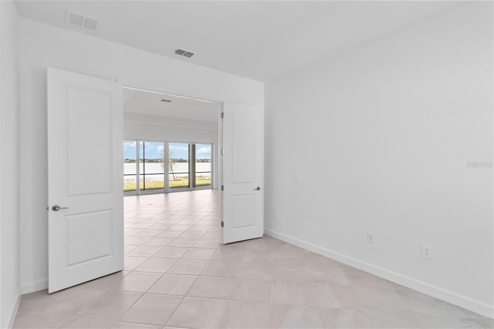 8562 SHORE LAKE DR, ENGLEWOOD, FL, 34224