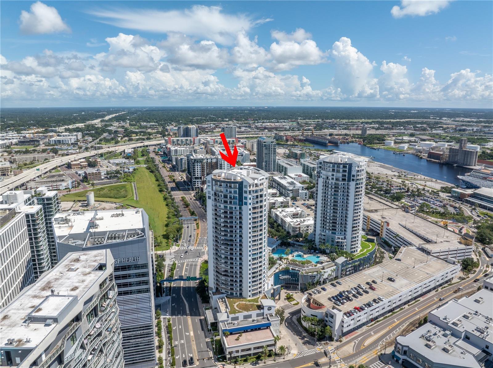 TB8352568 Property Photo