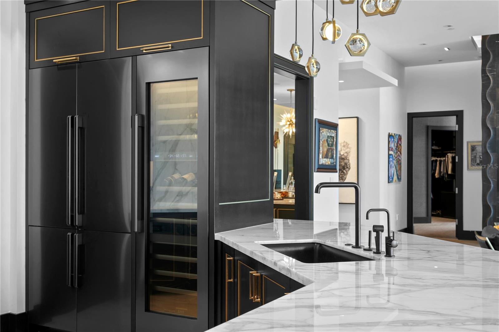 TB8352568 Property Photo