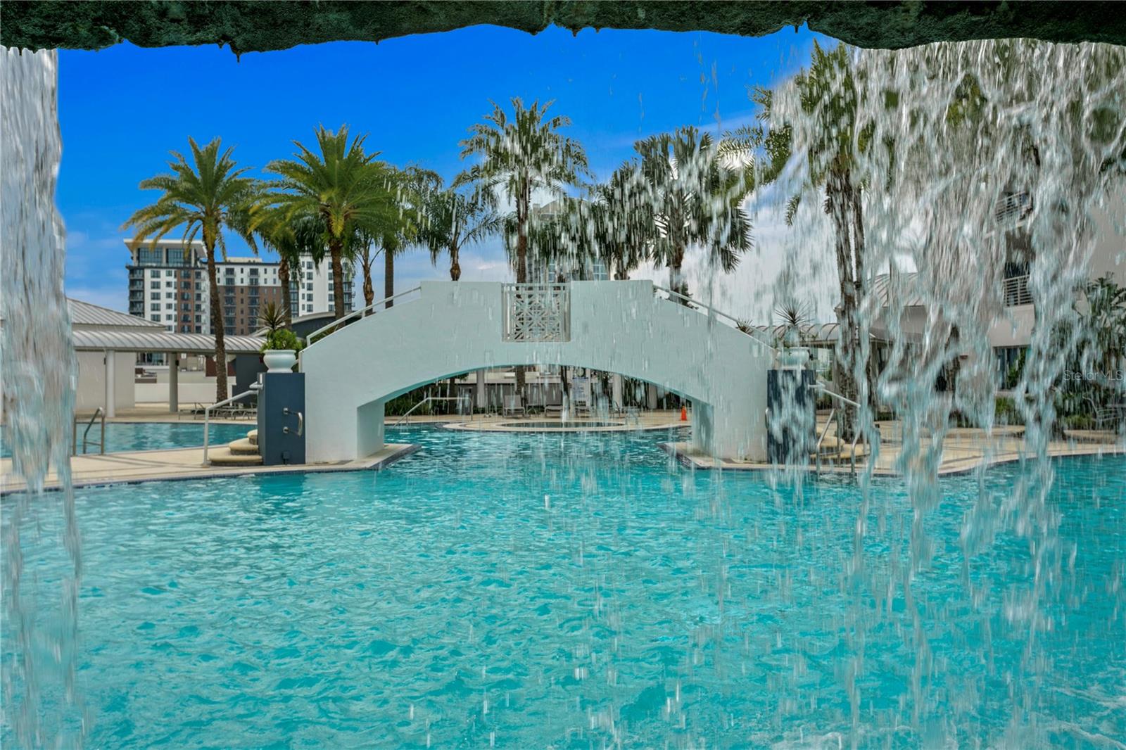 TB8352568 Property Photo