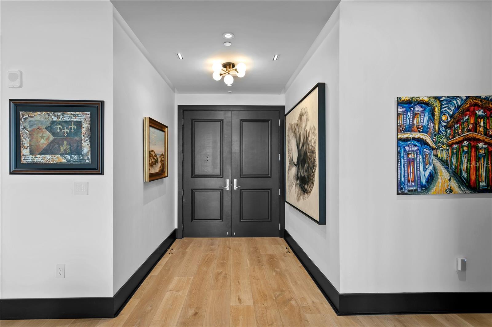 TB8352568 Property Photo