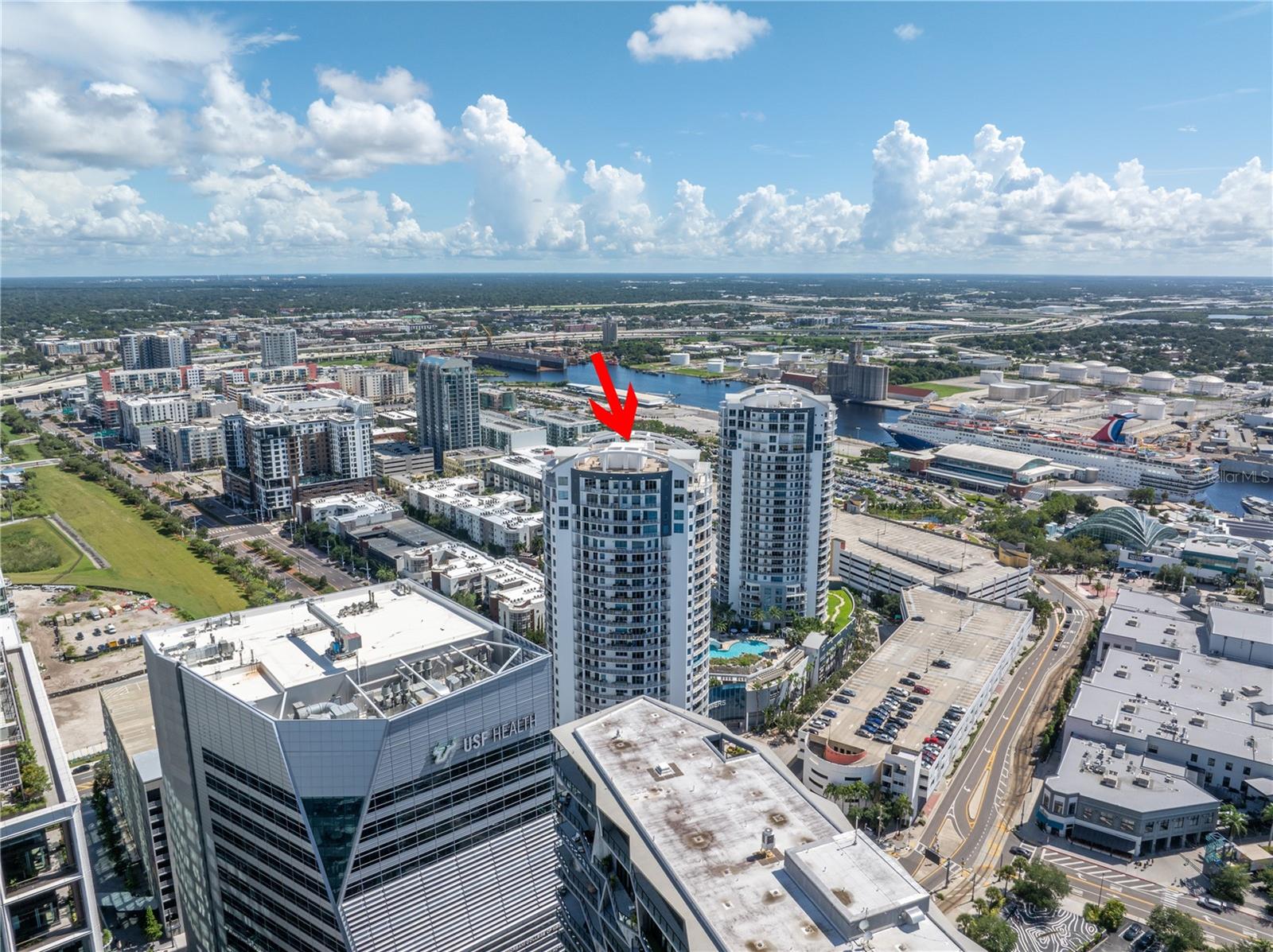 TB8352568 Property Photo