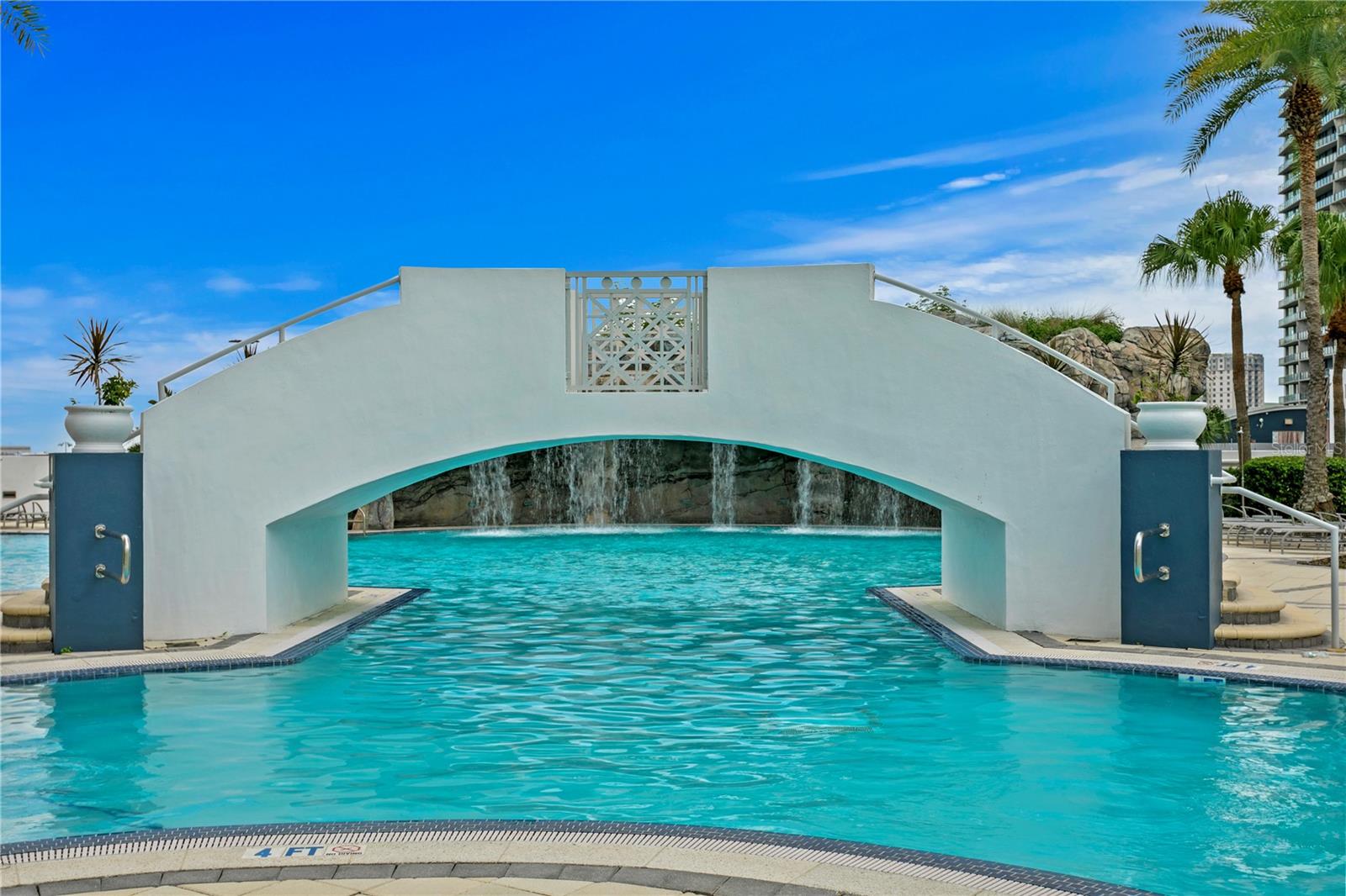 TB8352568 Property Photo