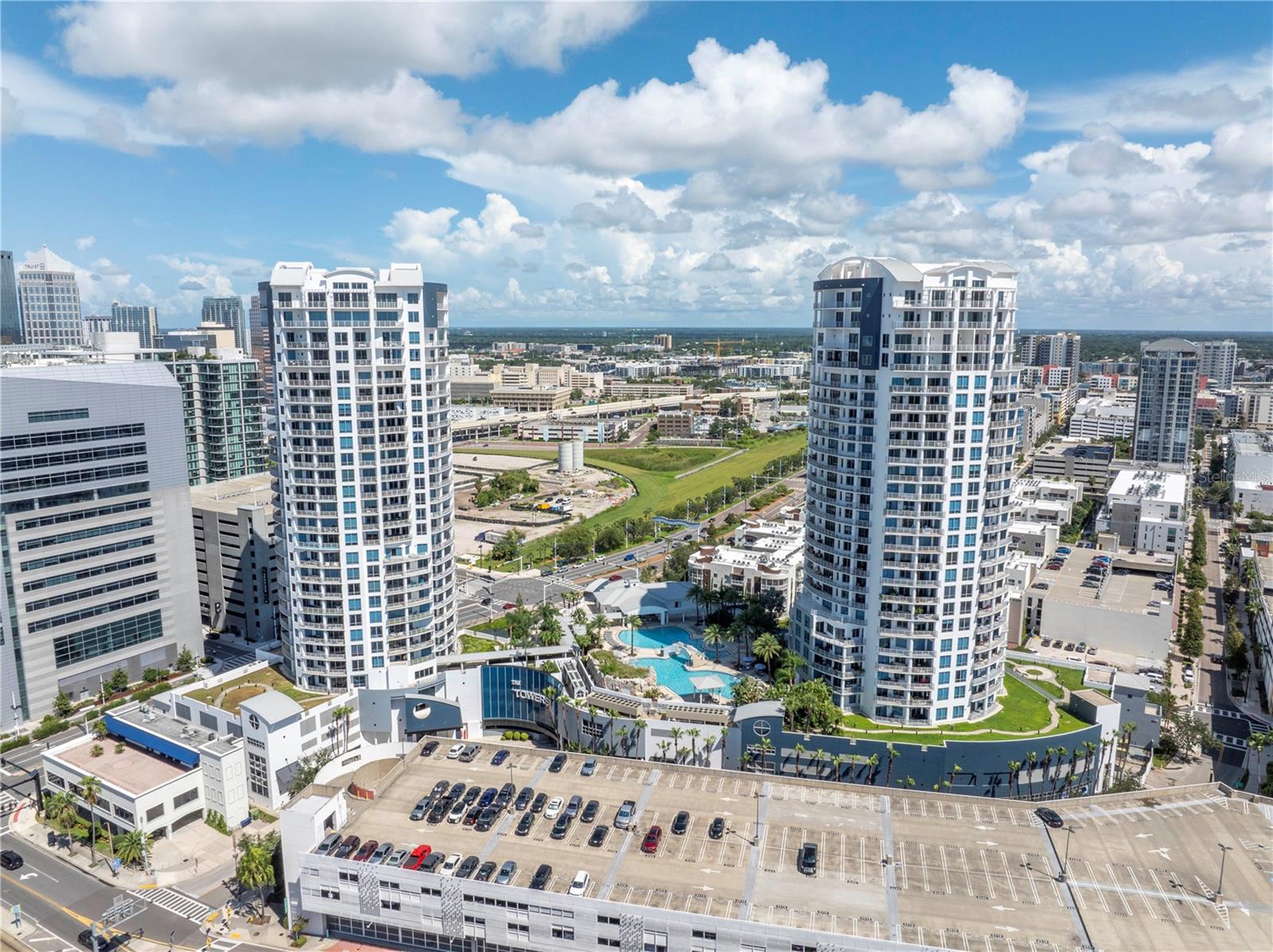 TB8352568 Property Photo