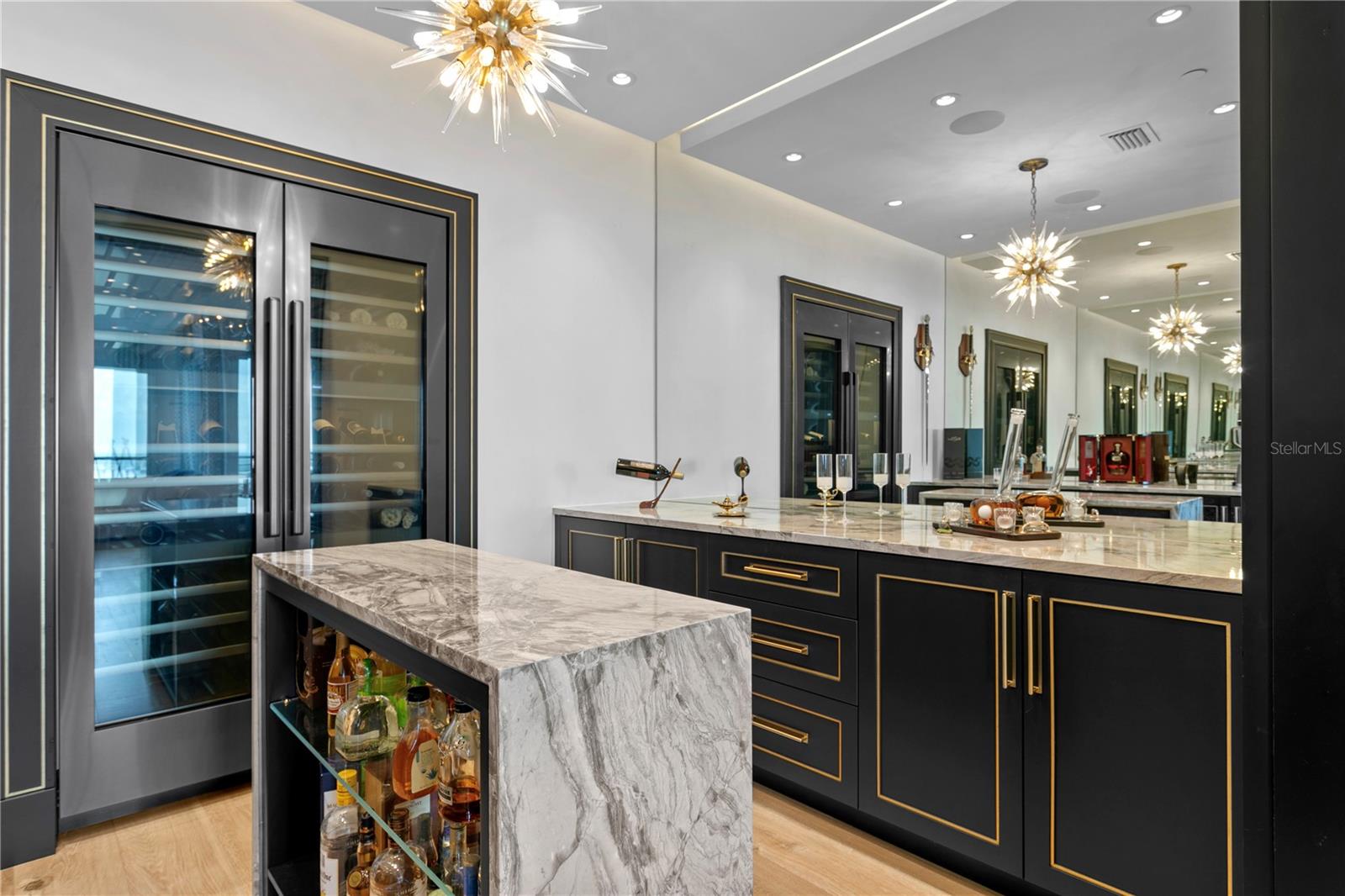 TB8352568 Property Photo