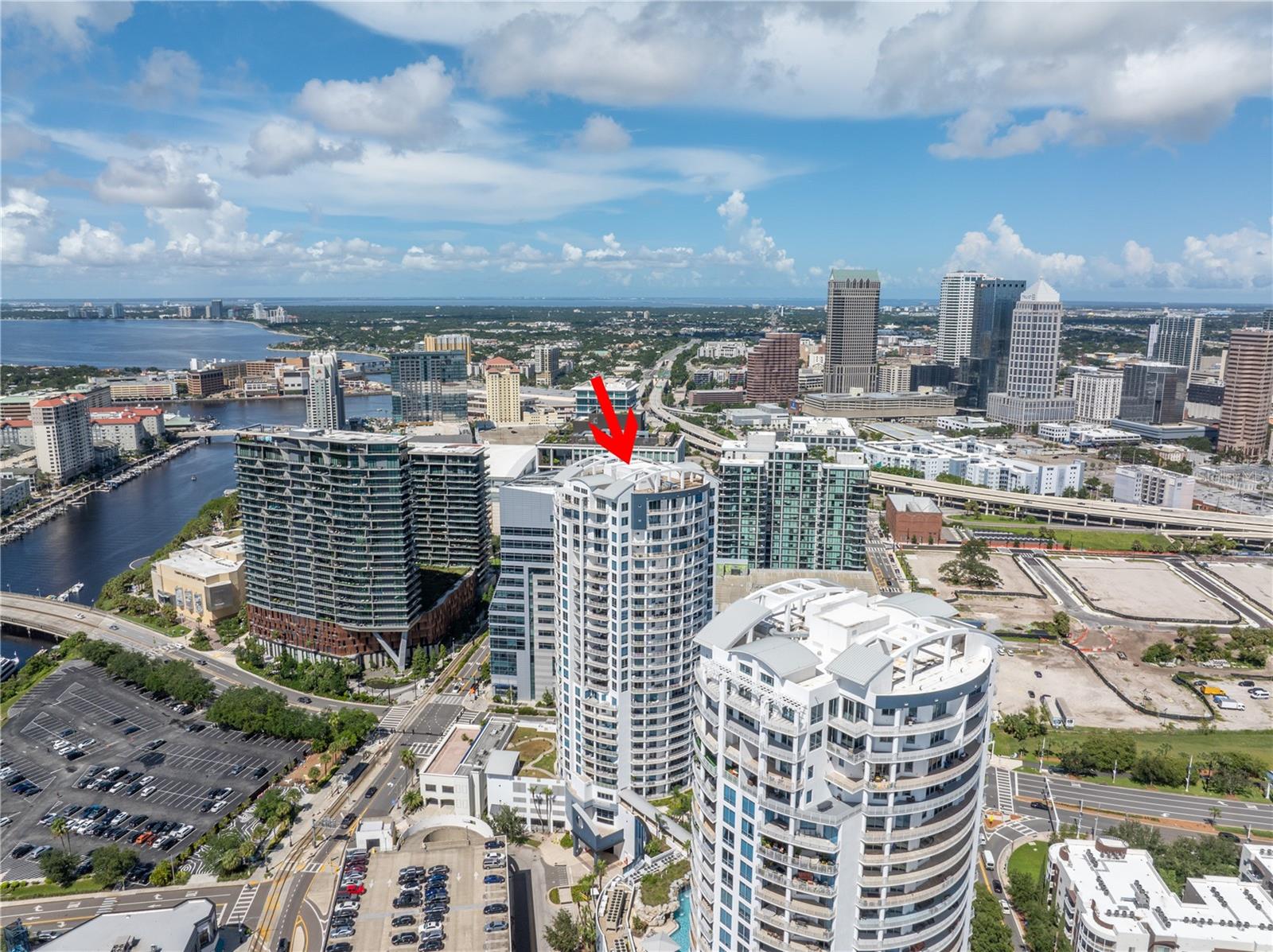 TB8352568 Property Photo