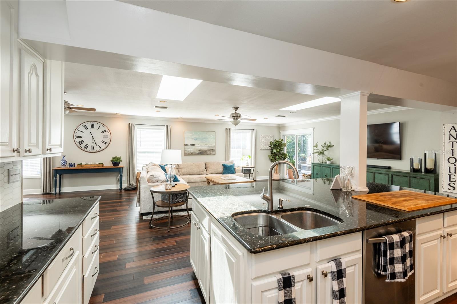 1857 CASTLE WOODS DR, CLEARWATER, FL, 33759