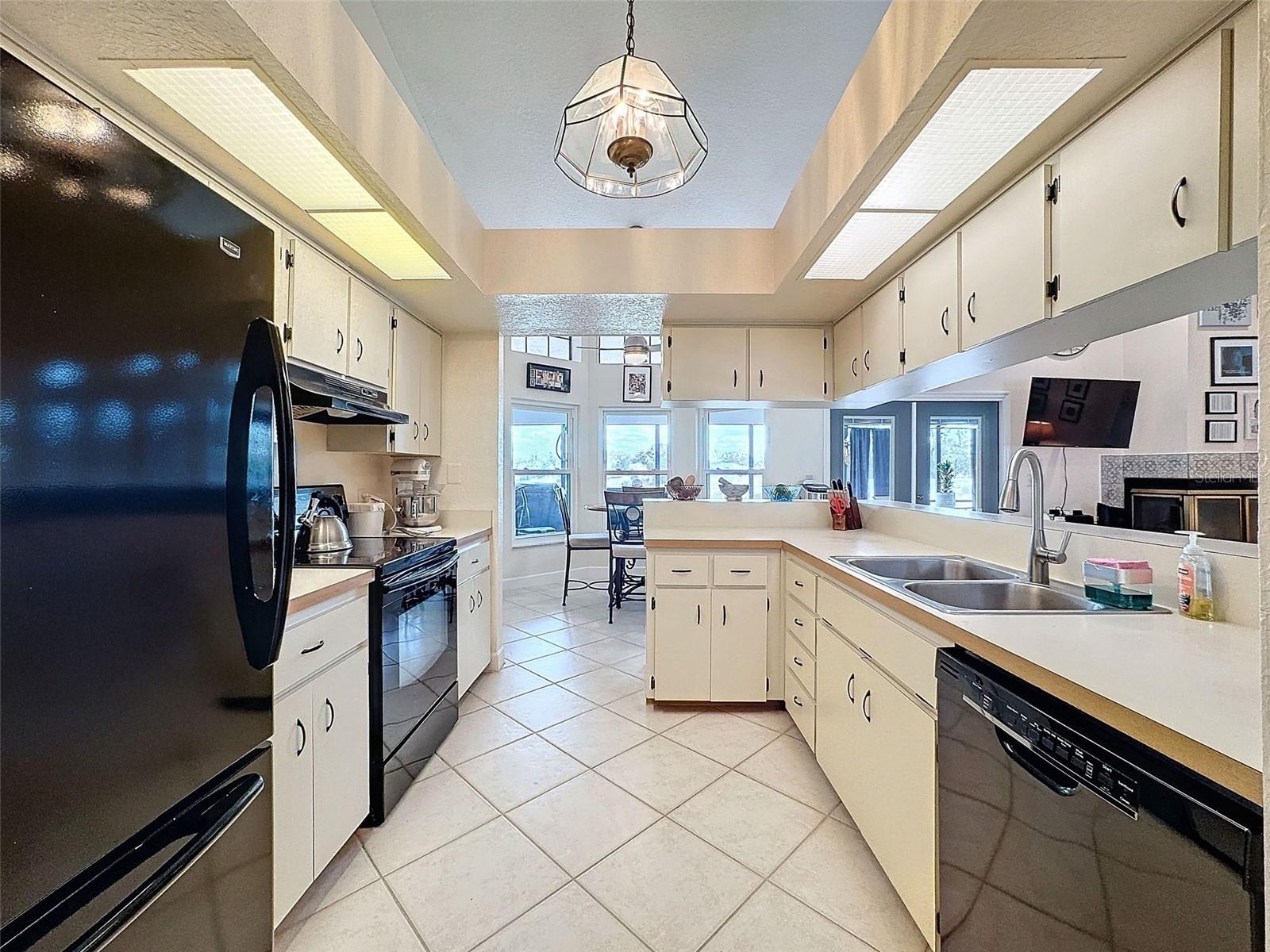 8032 SPRING HILL DR, SPRING HILL, FL, 34606