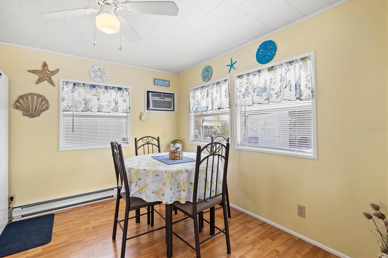 A4641373 Property Photo