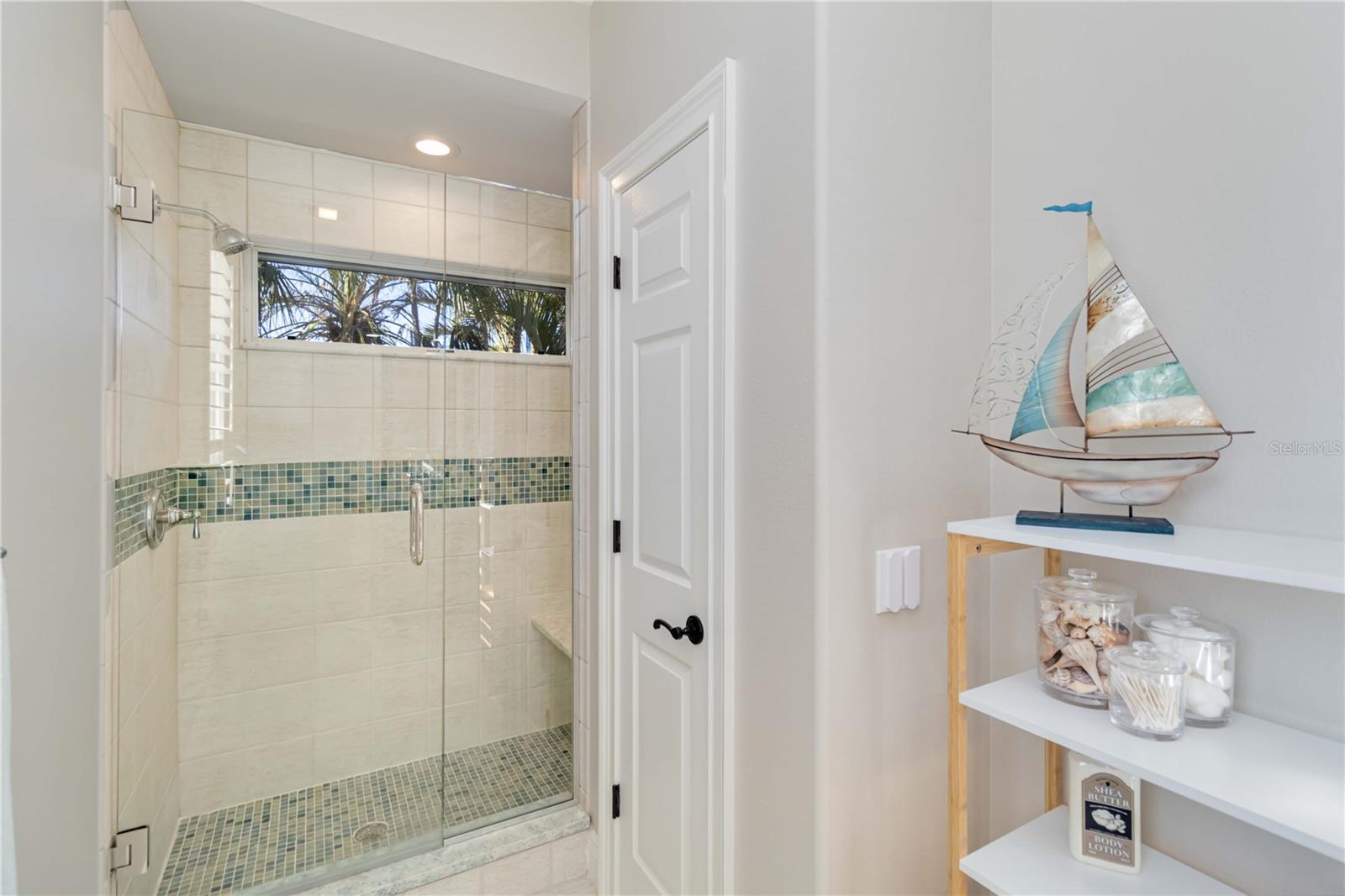 A4641375 Property Photo