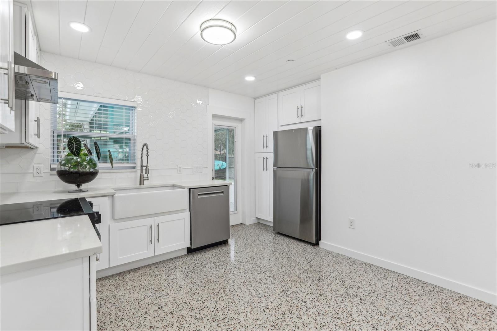 1868 DOUGLAS AVE, DUNEDIN, FL, 34698