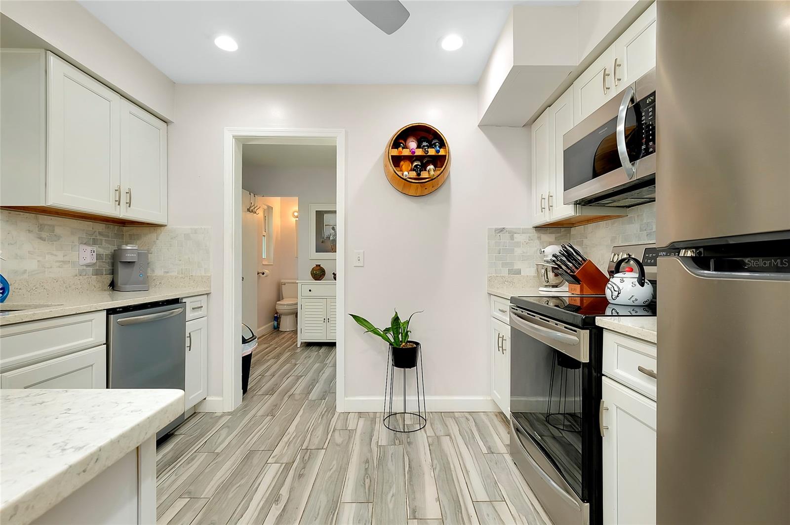 551 SHERIDAN DR, VENICE, FL, 34293