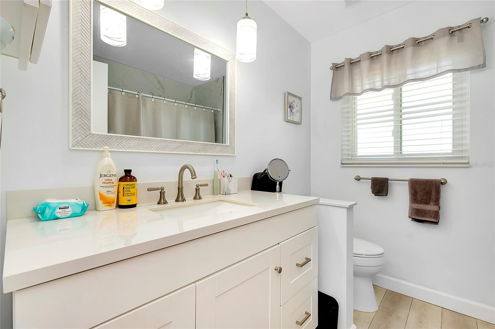 551 SHERIDAN DR, VENICE, FL, 34293