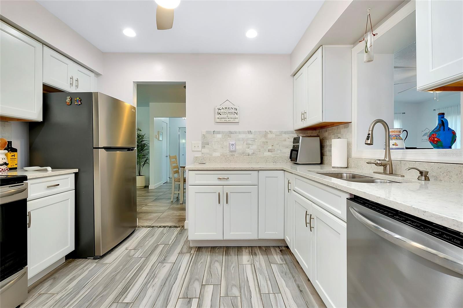 551 SHERIDAN DR, VENICE, FL, 34293