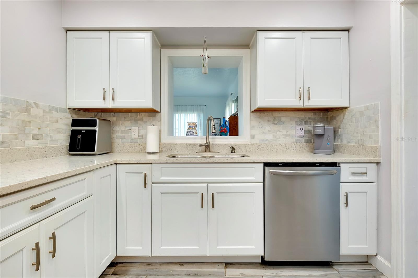 551 SHERIDAN DR, VENICE, FL, 34293