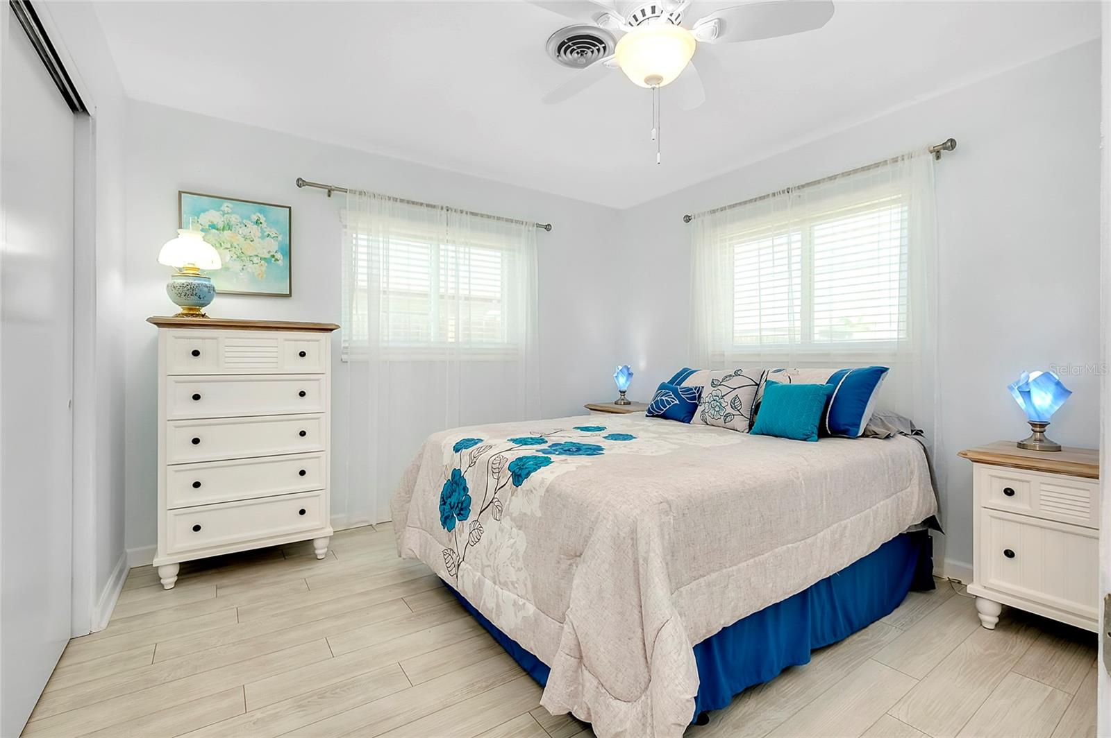 551 SHERIDAN DR, VENICE, FL, 34293