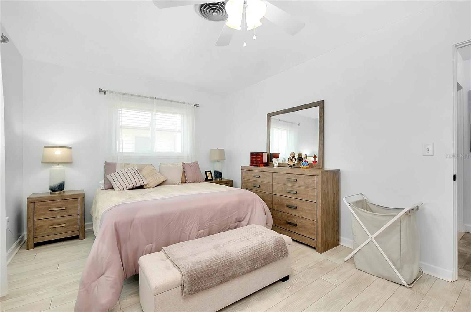 551 SHERIDAN DR, VENICE, FL, 34293