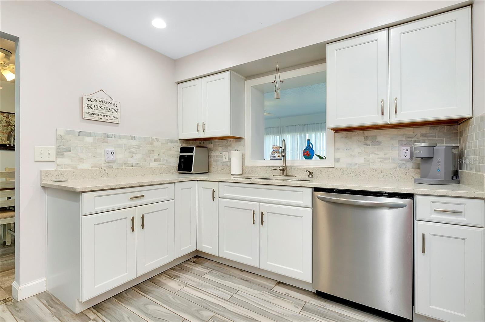 551 SHERIDAN DR, VENICE, FL, 34293