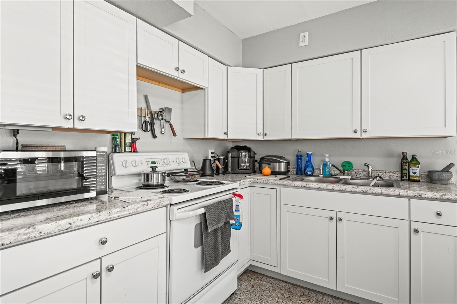 784 73RD AVE N, ST PETERSBURG, FL, 33702