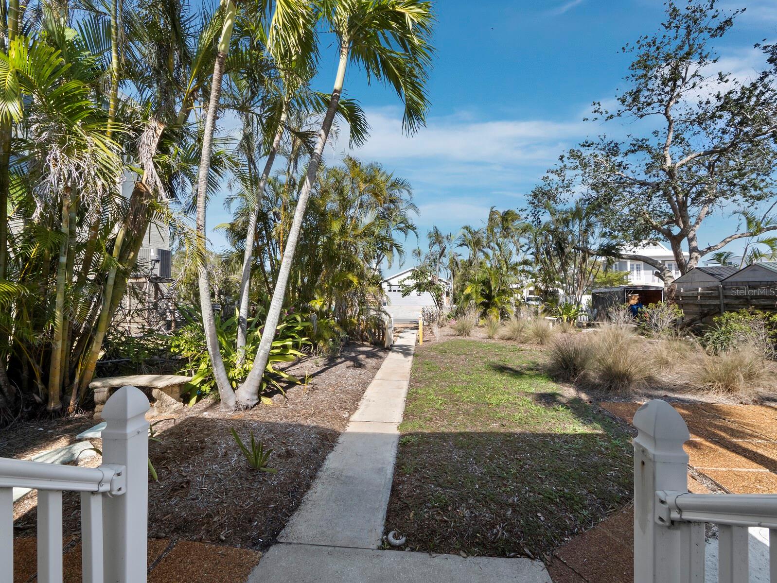 7119 LONGBOAT DR E, LONGBOAT KEY, FL, 34228