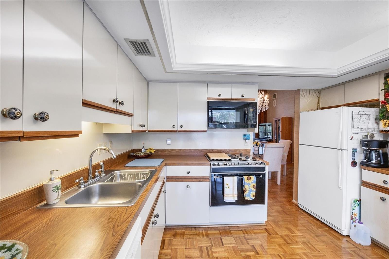 4114 ROBERTS POINT CIR, SARASOTA, FL, 34242