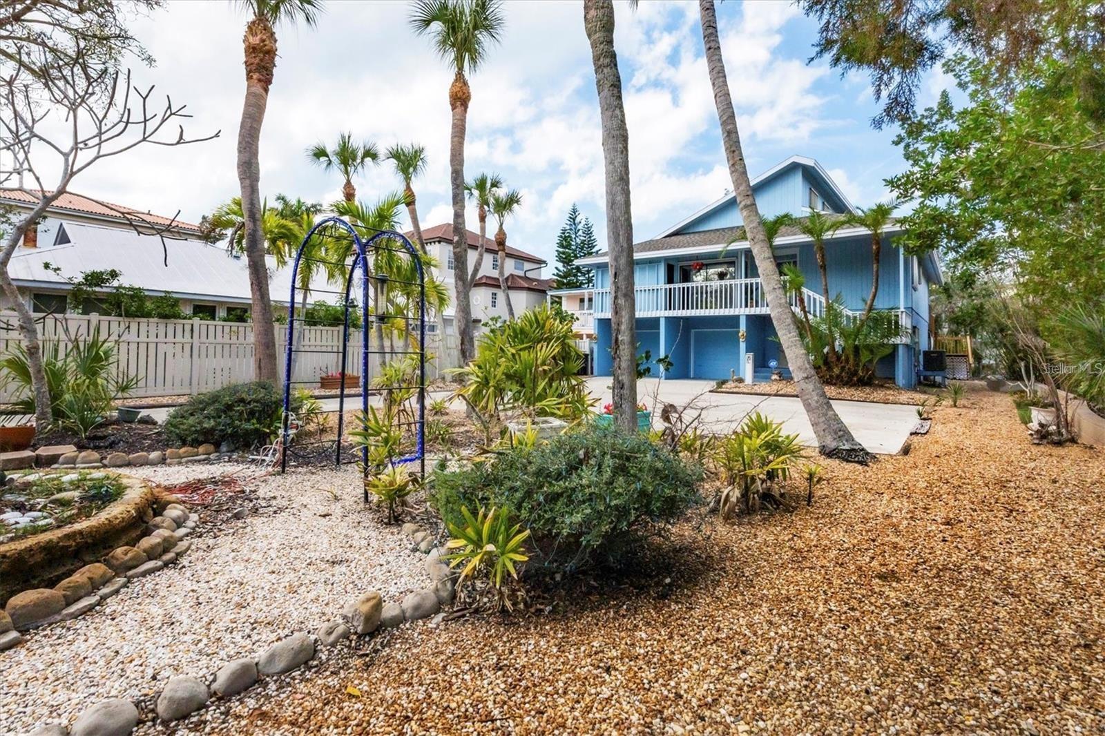 4114 ROBERTS POINT CIR, SARASOTA, FL, 34242