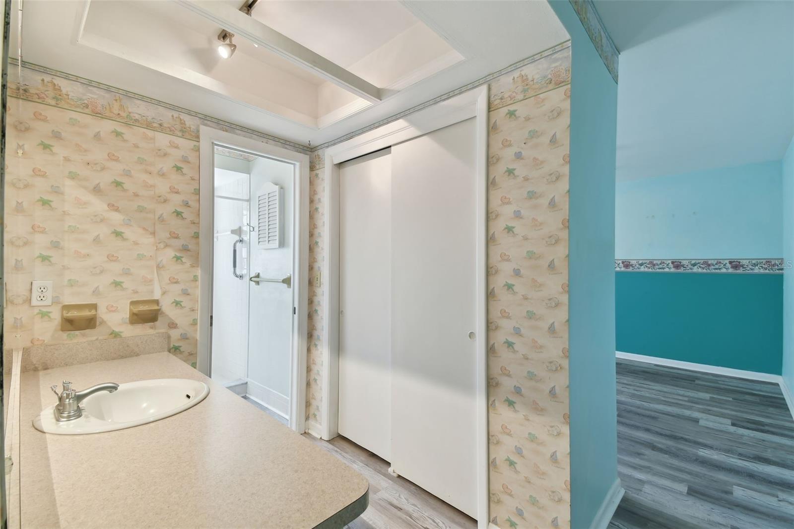 14809 TULIP DR, TAMPA, FL, 33613