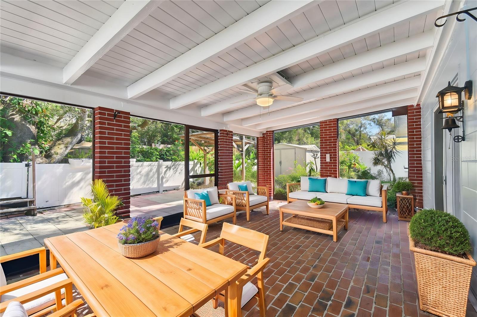 14809 TULIP DR, TAMPA, FL, 33613