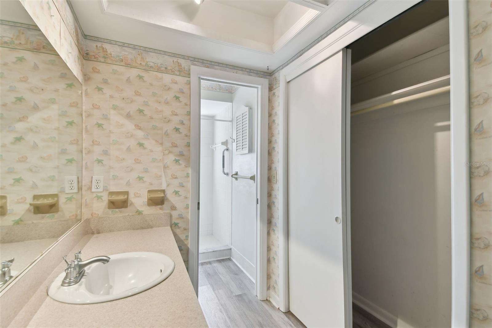 14809 TULIP DR, TAMPA, FL, 33613