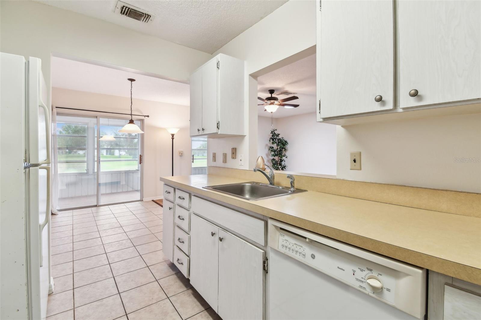 2301 GRENOBLE PL #1, SUN CITY CENTER, FL, 33573