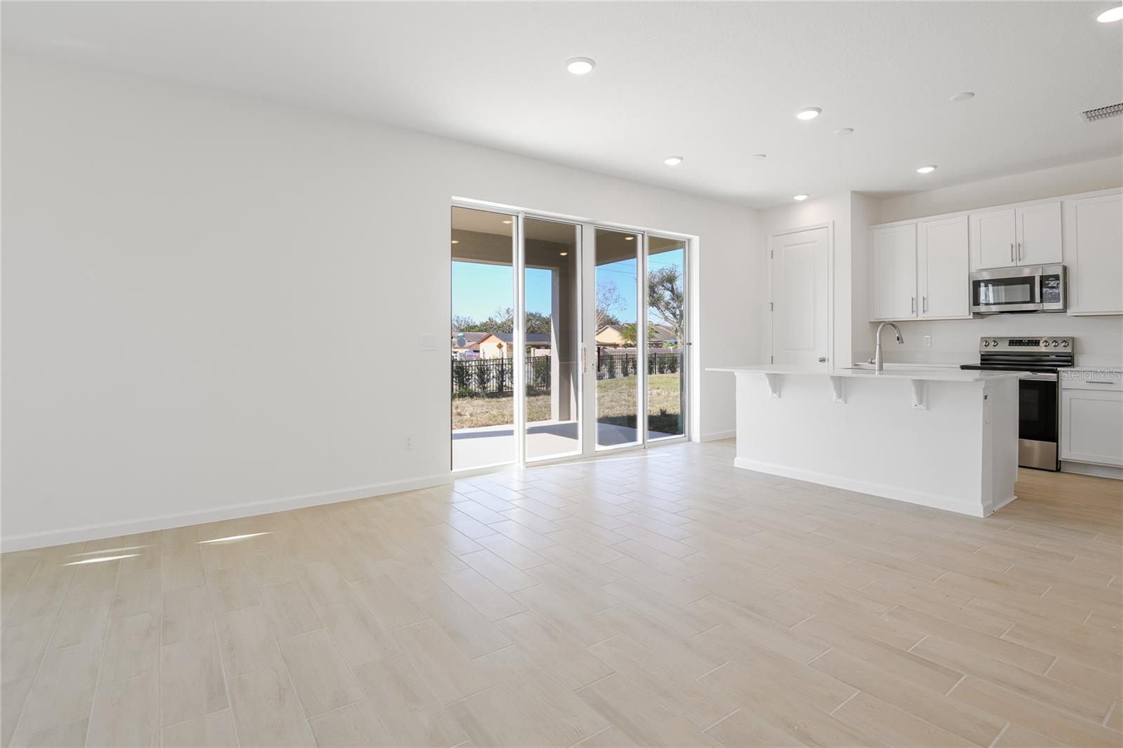 570 SUMMIT RIVER DR, APOPKA, FL, 32712