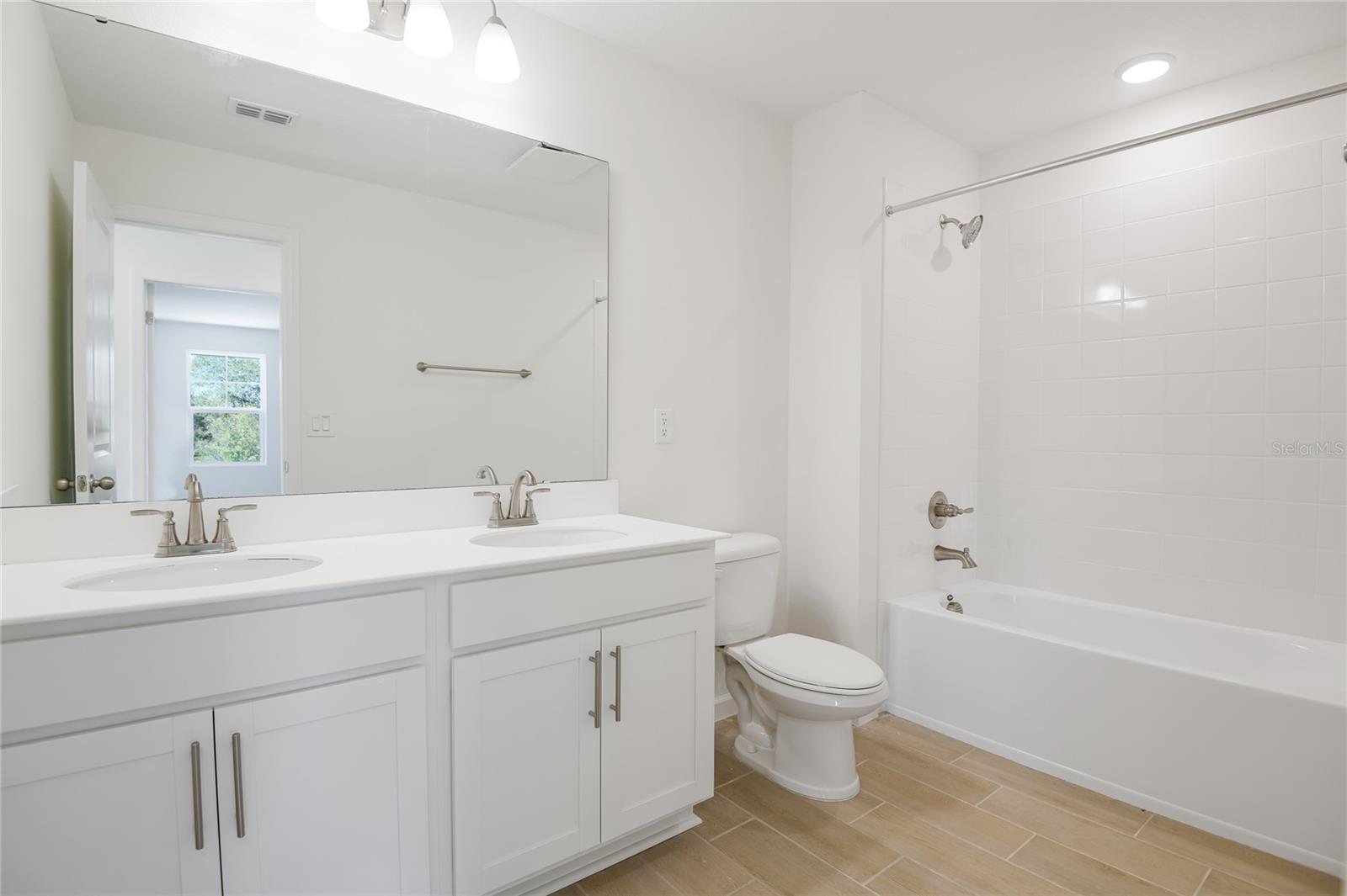 570 SUMMIT RIVER DR, APOPKA, FL, 32712
