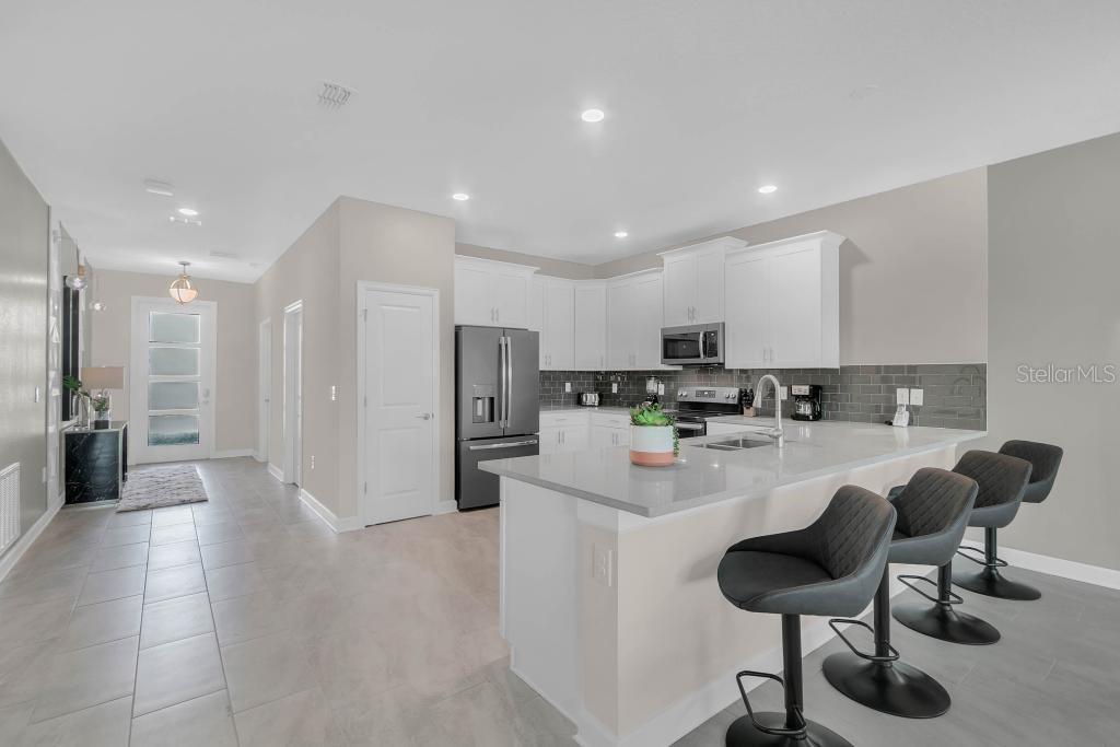 8824 CRUDEN BAY CT, DAVENPORT, FL, 33896